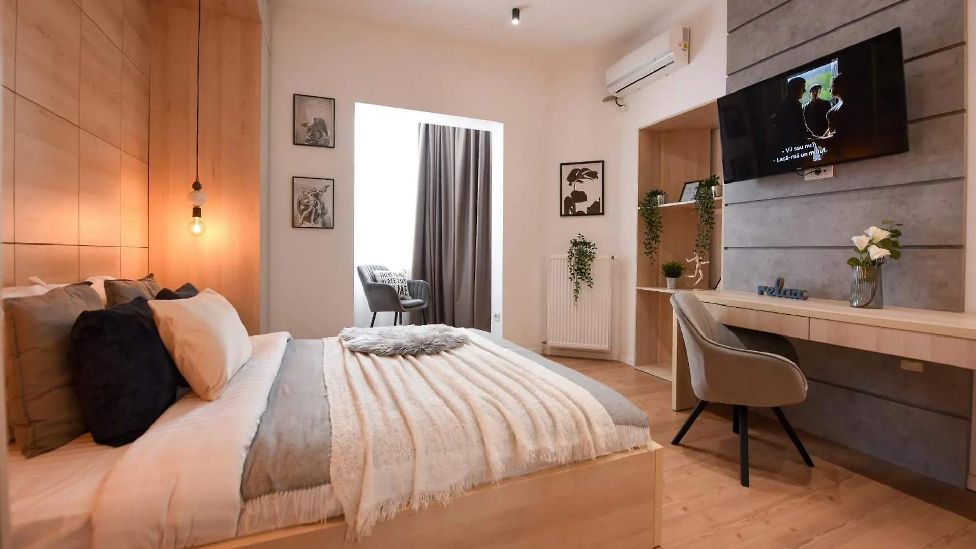 Comfortable 1Br With Balcony In Downtown Bucharest Apartment